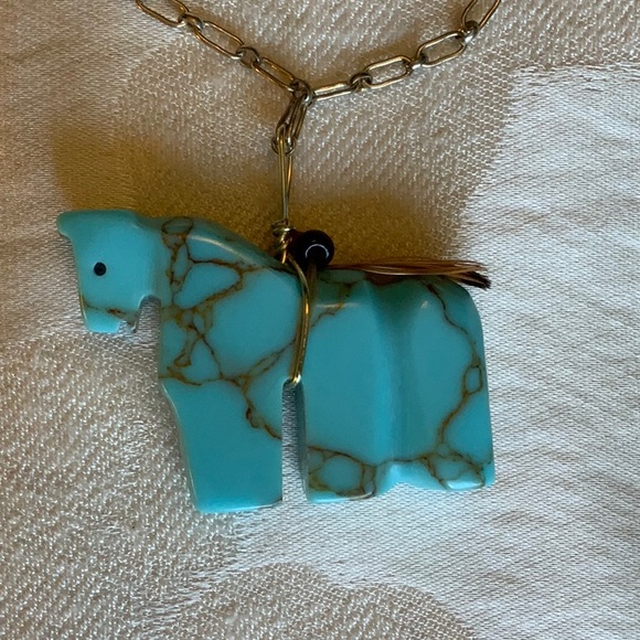 Hand-carved Turquoise Zuni Horse Fetish on Silver Chain Necklace - Picture 3 of 7